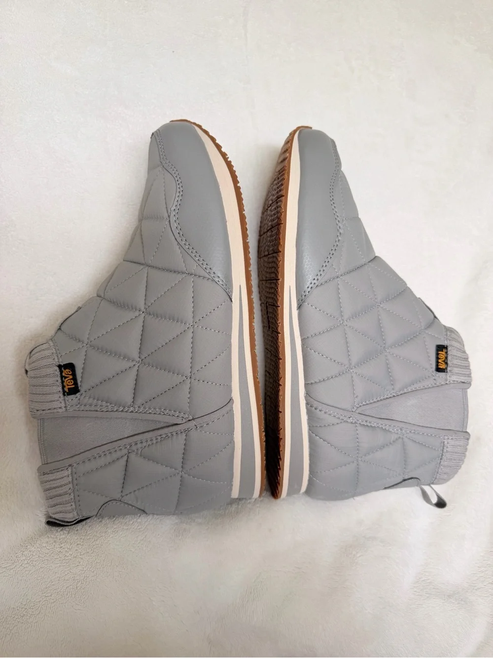 Teva ReEmber Mid Quilted Slip-On Boots Grey Women’s Size 10